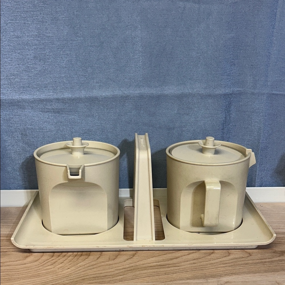 VTG Tupperware cream Creamer & Sugar 1414, 1415, 1550 Caddy